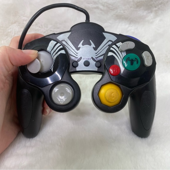 GameCube Nintendo Naki Marvel Venom Spider-Man controller 2004 - Picture 8 of 9